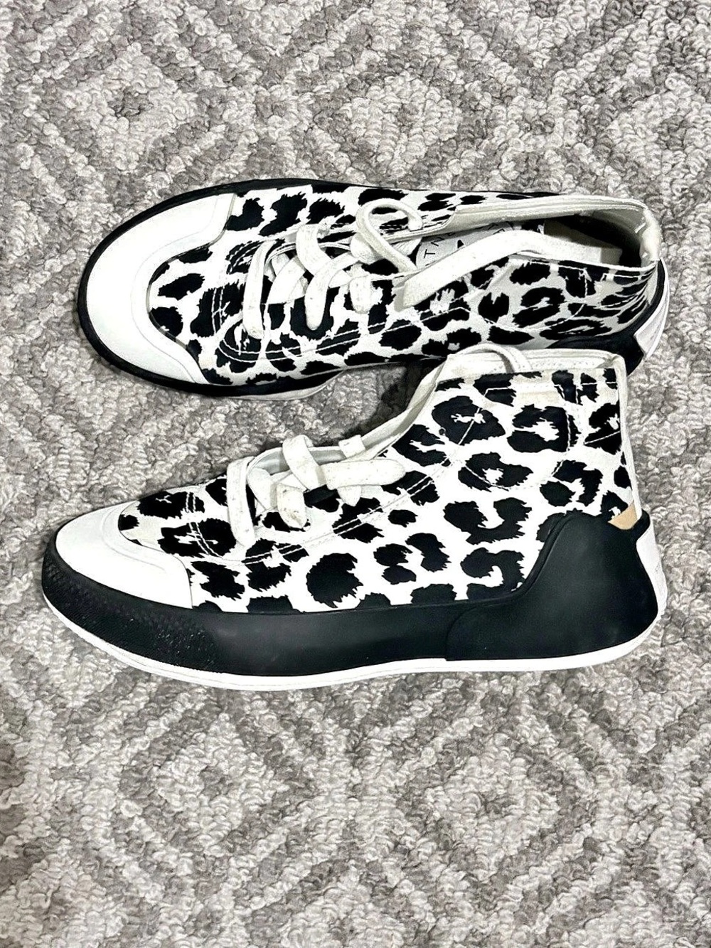 adidas by Stella McCartney Primegreen Leopard Print Sneakers US 5.5 Like New